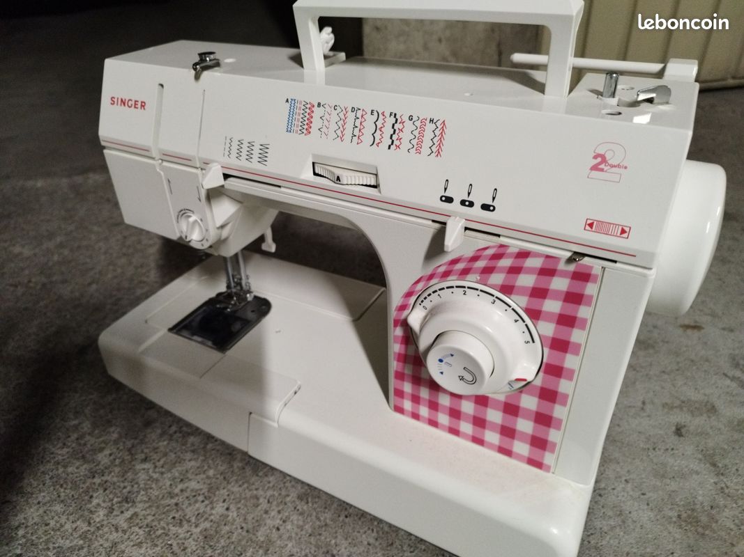 Machine à coudre (image 1)