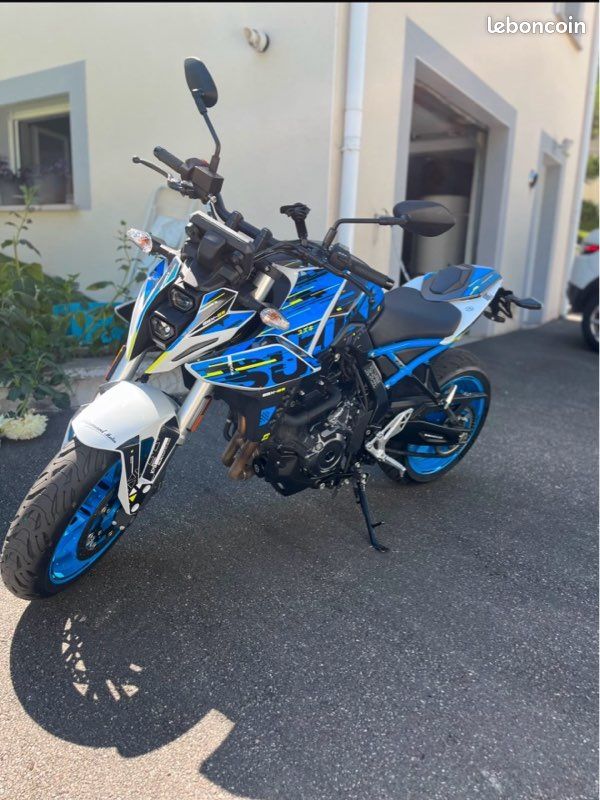 Suzuki gsx-8s a2 (image 1)
