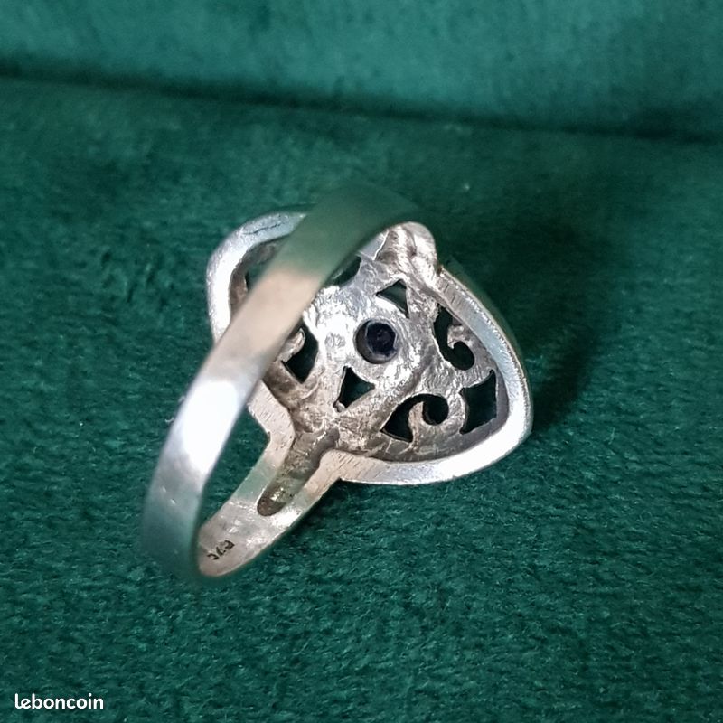 Bague Ancienne Argent Et Améthyste Avec Marcassites - Style Marquise | Occasion