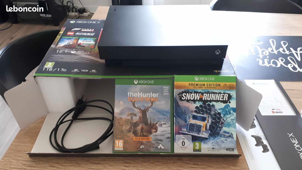 Xbox One X (image 2)