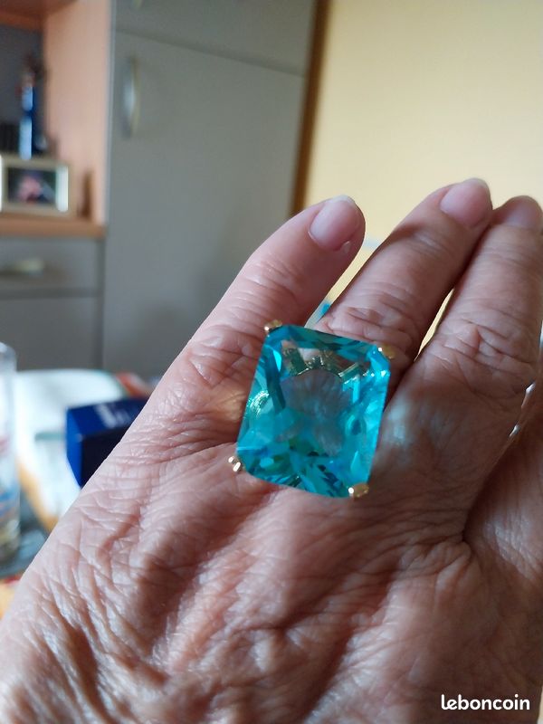 Bague avec grosse pierre (image 7)