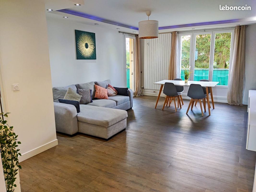 SUPERBE T5 LUMINEUX - RARE secteur en plein essor - près de 100 m² - 2 salles de bain - VILLEURBANNE - 20 min Gare Lyon PART-DIEU en Bus express