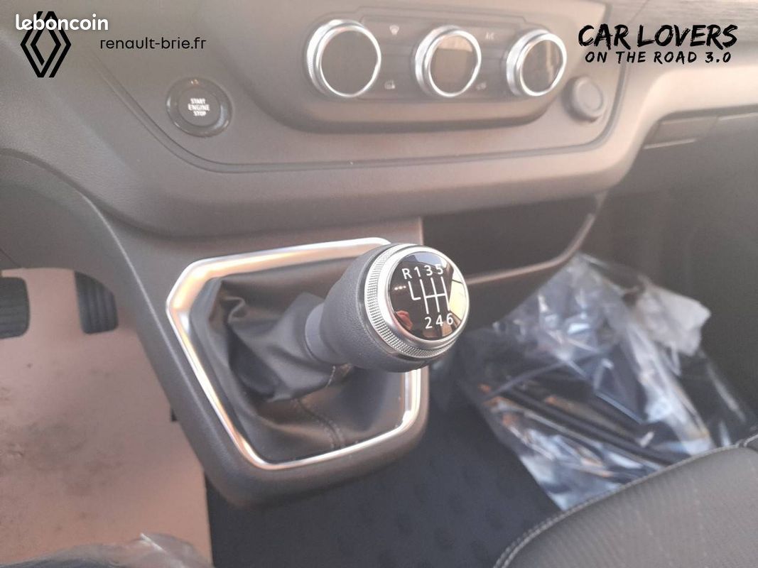 Renault trafic fgn l1h1 2t8 blue dci 130 gsr2 extra (image 15)