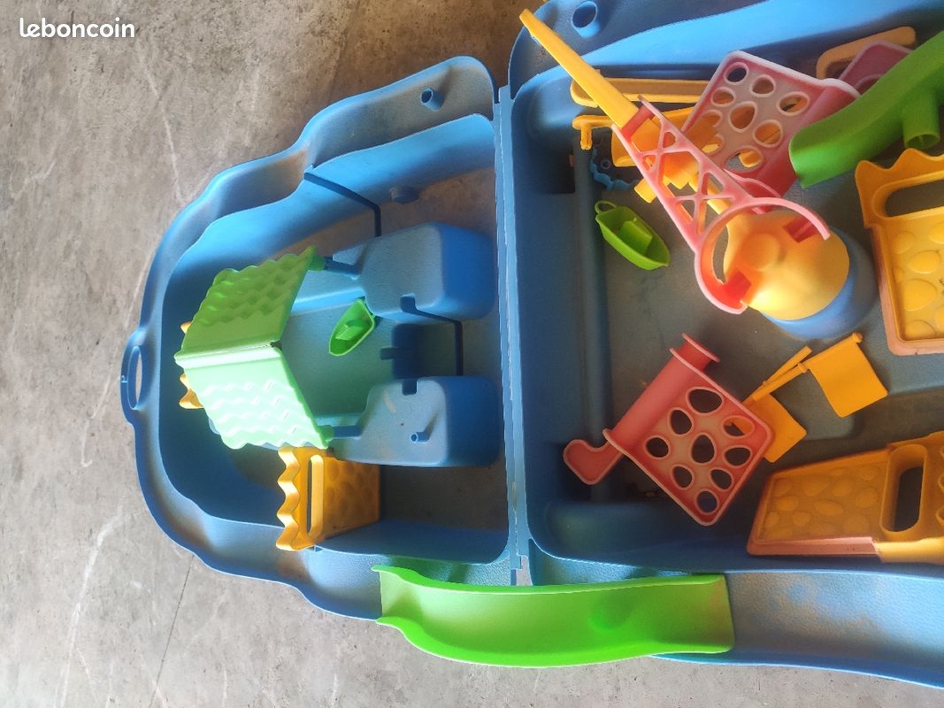 Valise jeu d'eau (image 3)