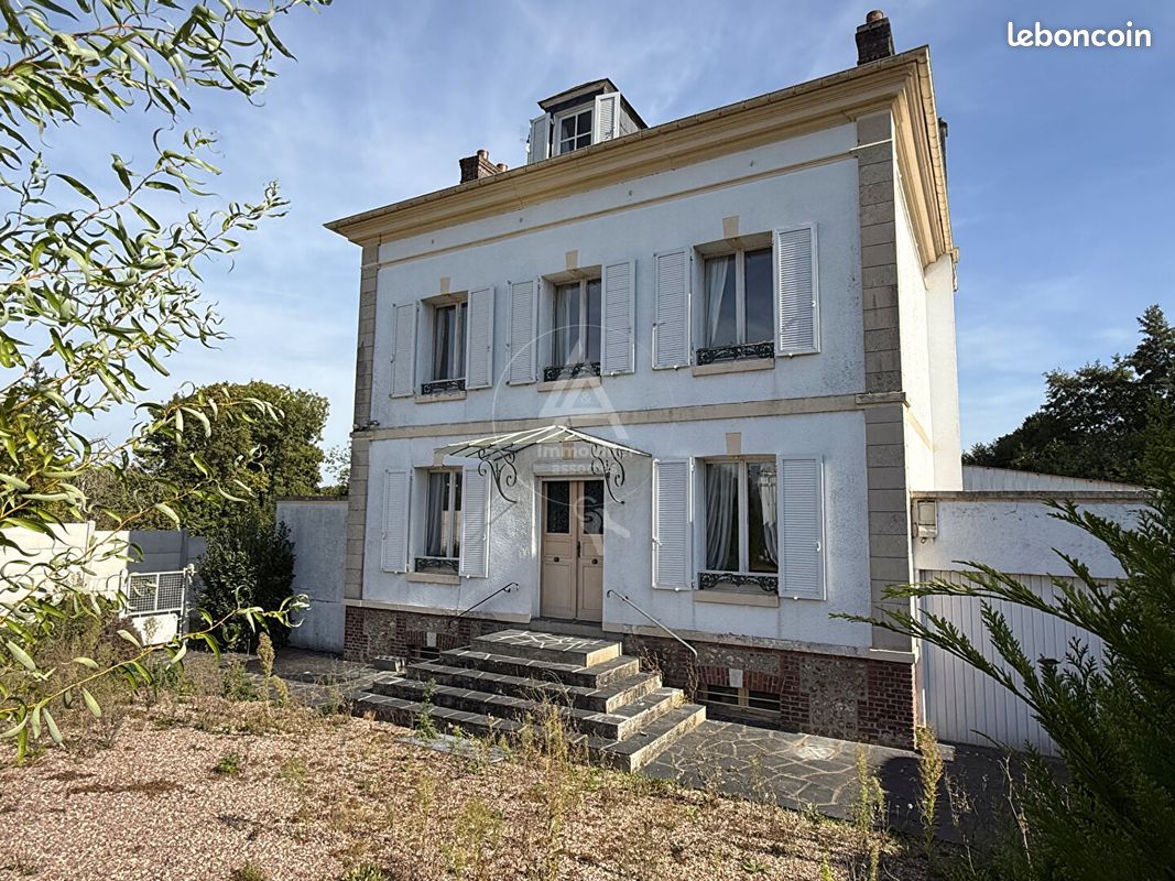 Maison 6 pièces 127 m² · à Pont-Audemer · 127 m² · 160 000 €