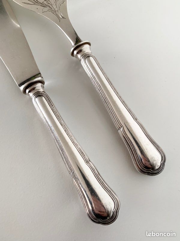 Couverts de service anciens pour poissons - gravés et