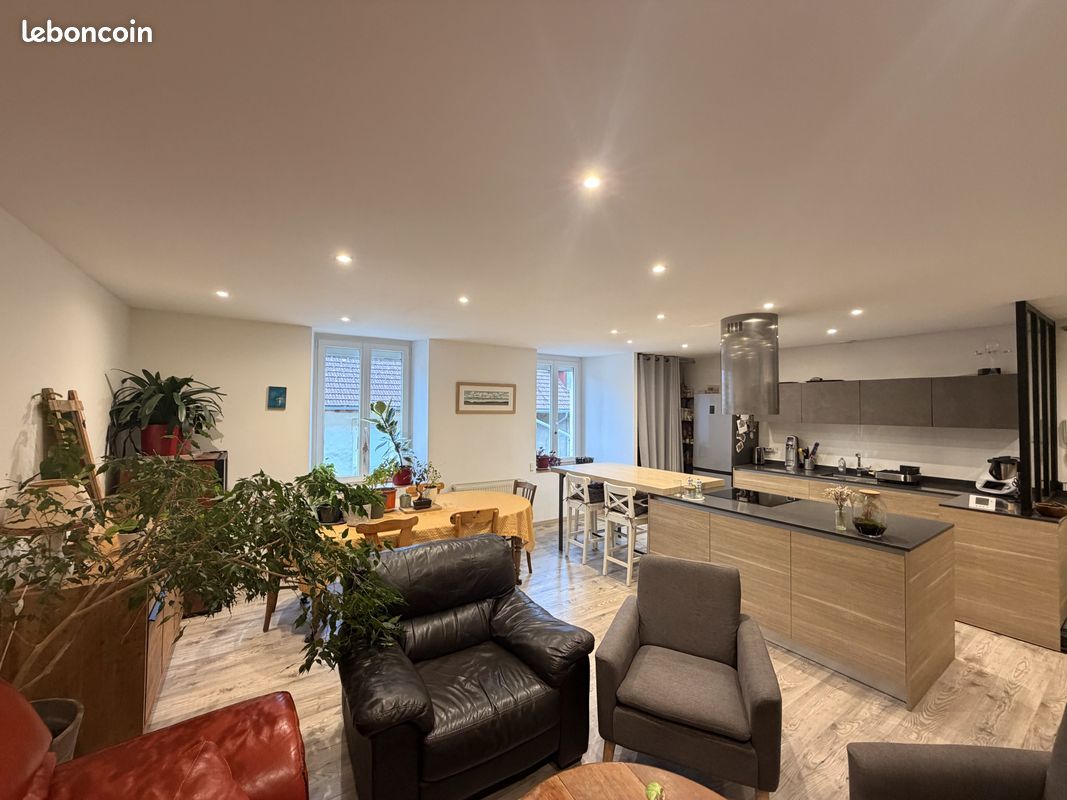 Appartement 5 pièces 100 m² · à Pontarlier · 100 m² · 298 000 €