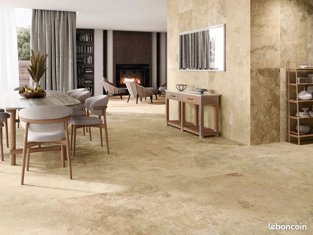 Carrelage haut de gamme beige effet travertin nuance (image 2)