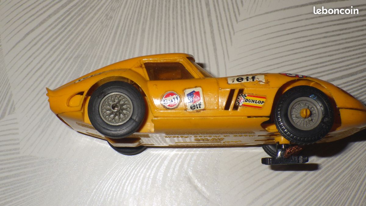 JOUEF VOITURE DE CIRCUIT FERRARI 250 GTO 1/43 - SLOT CAR