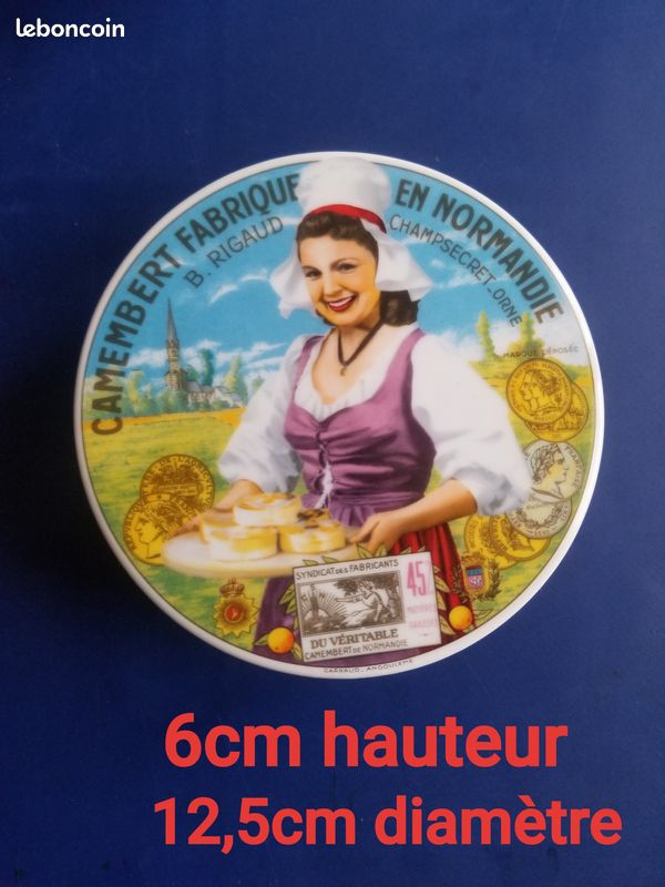 Jolie boite a camembert en porcelaine - Collection