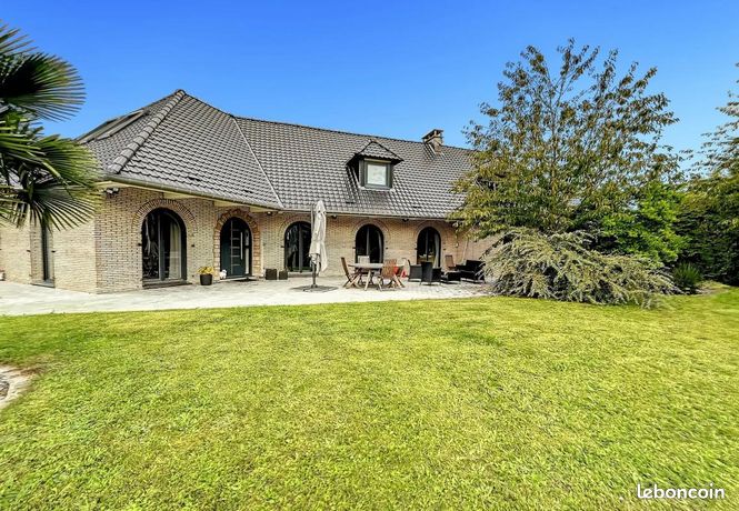 Maison 6 pièces 297 m²