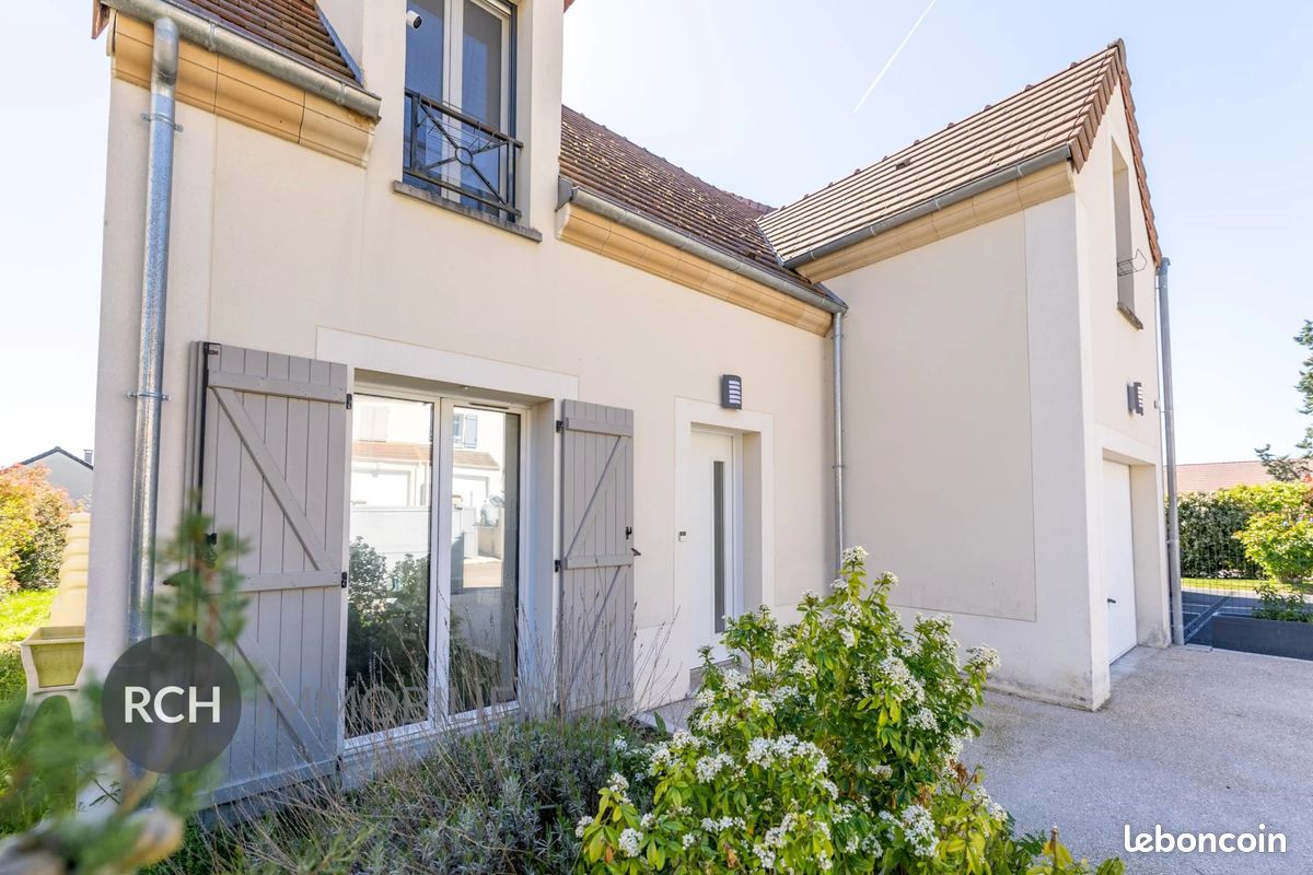 Maison 5 pièces 100 m² · à Montfort-l'Amaury · 100 m² · 350 000 €