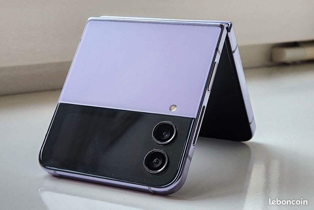Vends Samsung flip 4 neuve jamais servi 900 (image 4)