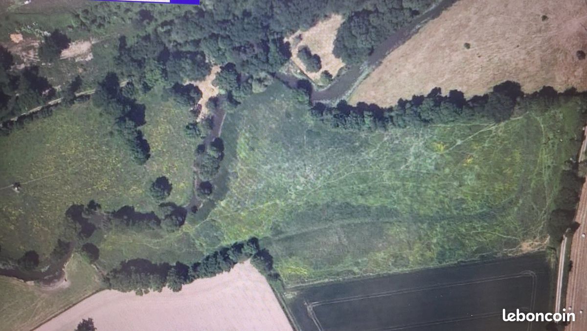 Terrain 26480 m² · à Vallons-de-l'Erdre · 26 480 m² · 11 000 €