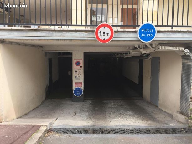 Garage/box 10 m² Chambourcy