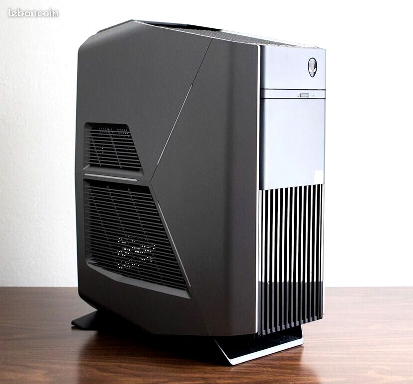 DELL Alienware Aurora R8 （GeForce RTX 2070）（Dell Alienware 