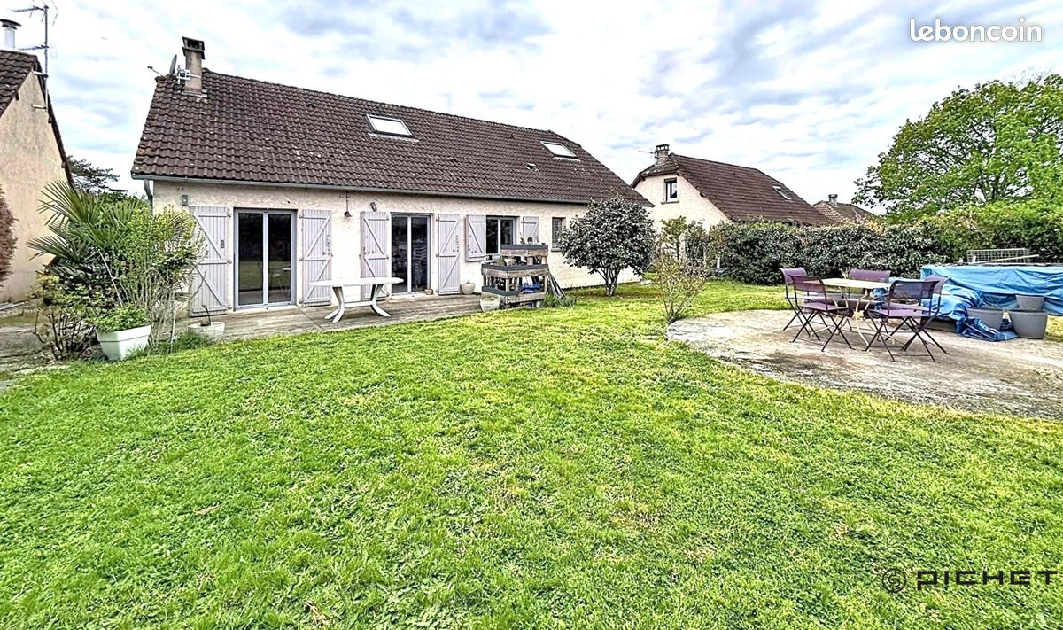 Maison 4 pièces 106 m² · à Ussac · 106 m² · 249 900 €