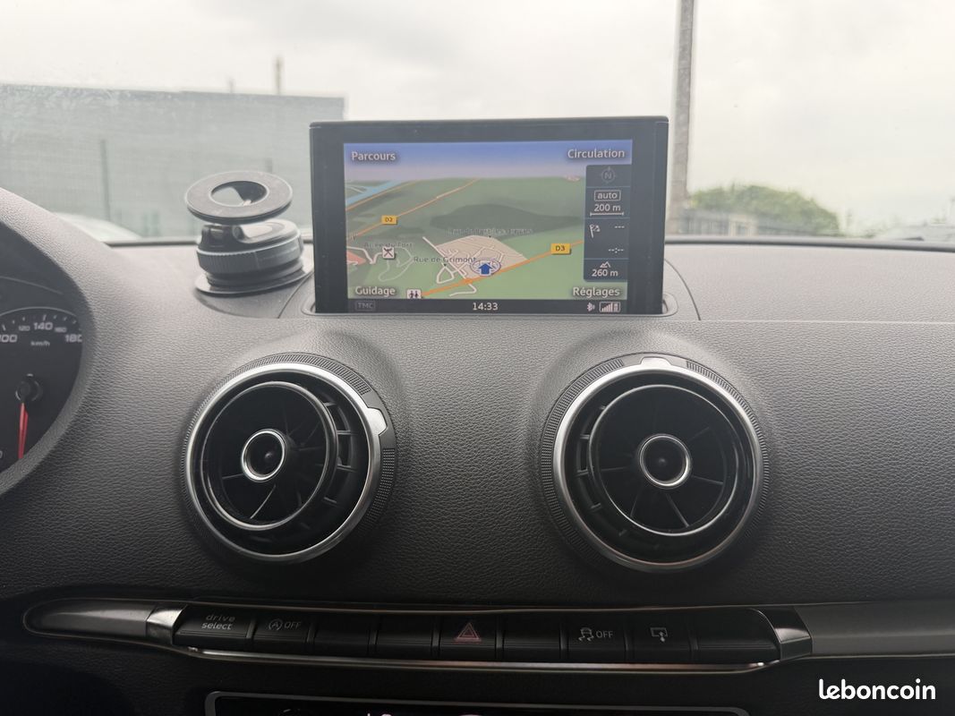 Audi A3 2.0 TDI 150 CH AMBITION LUXE*AUDI DRIVE SELECT*JANTES ALU 18*GPS (image 12)