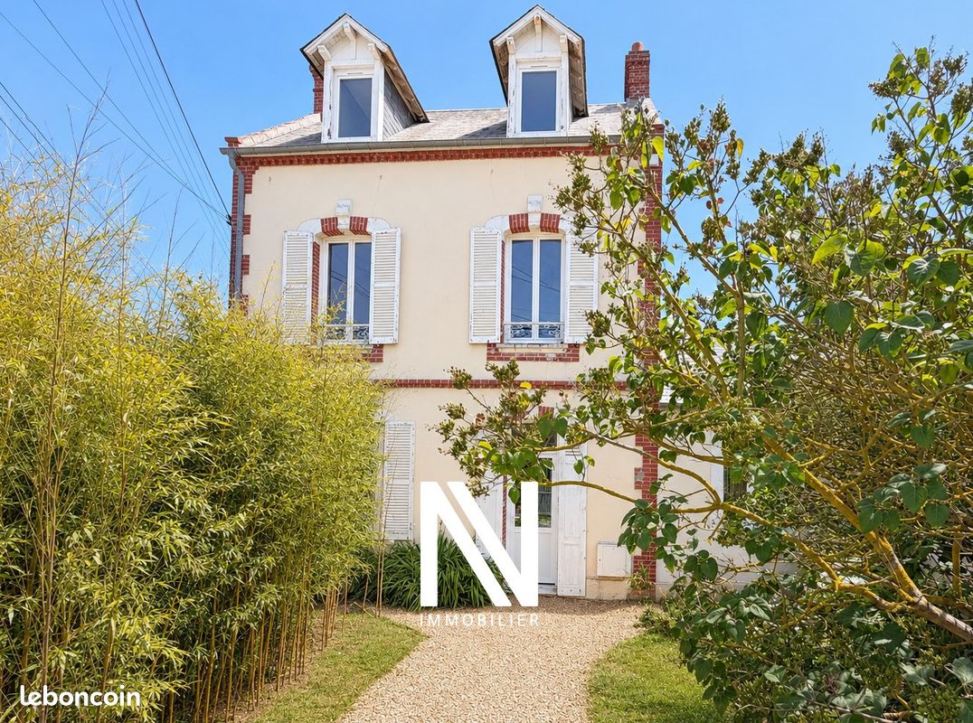 Maison 6 pièces 101 m² · à Lion-sur-Mer · 101 m² · 270 000 €