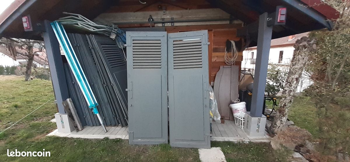Volet Bois Vintage, bois et métal sur mesure dans les années 1940 (image 1)