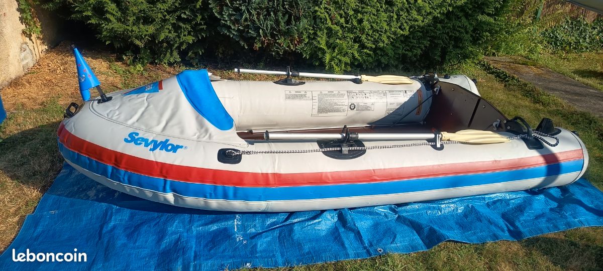Bateau gonflable SEVYLOR T68 en super état (image 1)