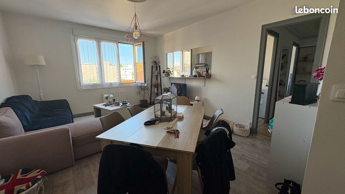 Appartement 2 pièces 61 m² · à Niort · 61 m² · 596 €