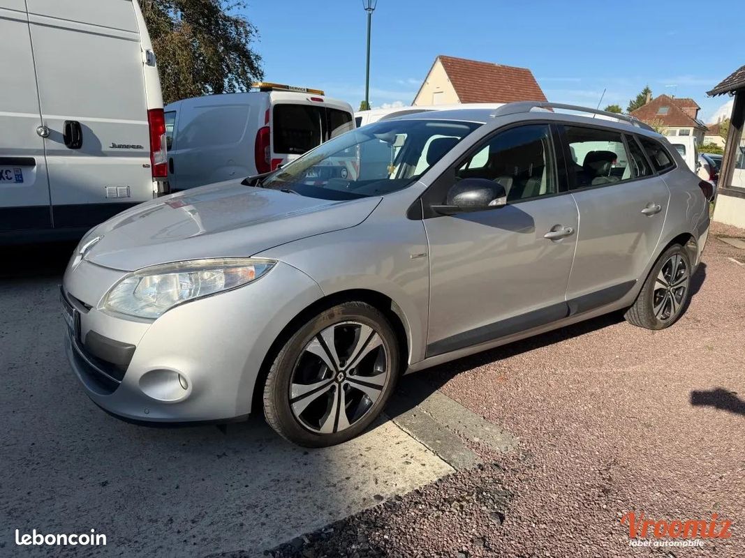Renault Megane ESTATE 1.9 DCI 130 BOSE (image 2)