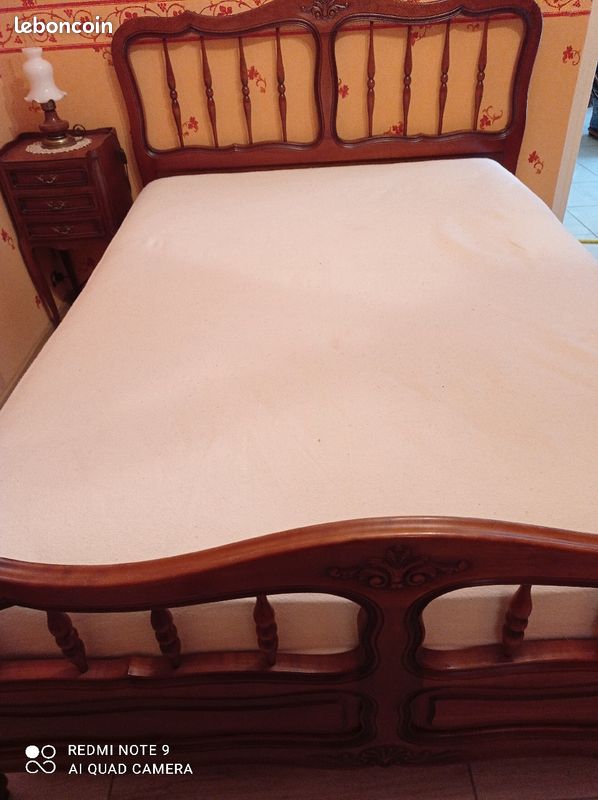 Chambre à coucher en merisier (image 2)