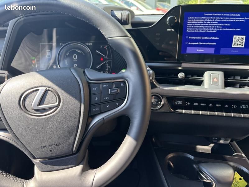 Lexus UX 250h F SPORT Design 2WD (image 7)