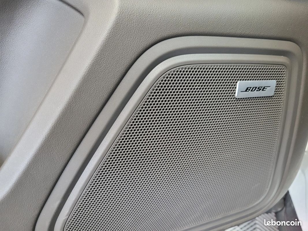 PORSCHE MACAN Diesel 3.0 V6 258 ch S PDK / SUPERBE ETAT - 2EME MAIN - ENTRETIEN PORSCHE - TOIT OUVRANT - BOSE (image 31)