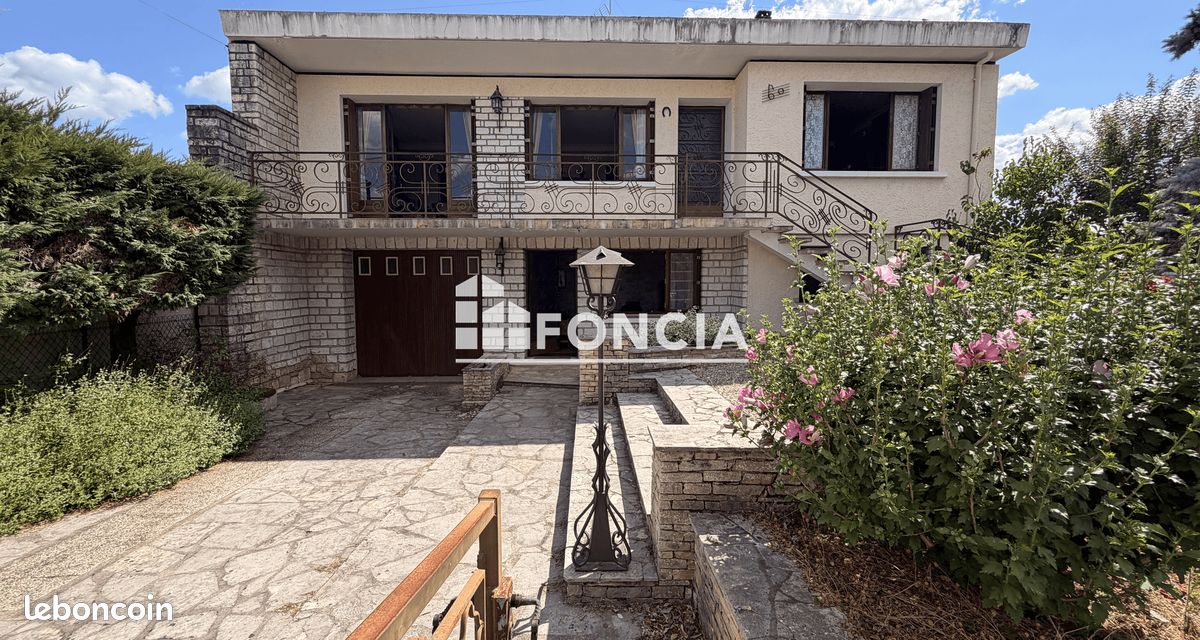 Maison 5 pièces 200 m² · à Bergerac · 200 m² · 232 000 €