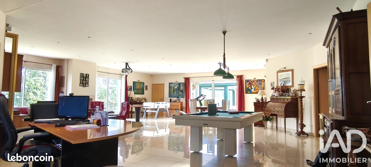 Maison 6 pièces 226 m² · à Chevanceaux · 226 m² · 452 000 €