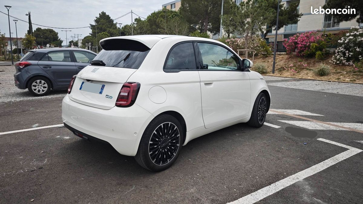 Fiat 500e Icone Plus 118cv 42 kW Garantie FIAT 02/26 - Voitures