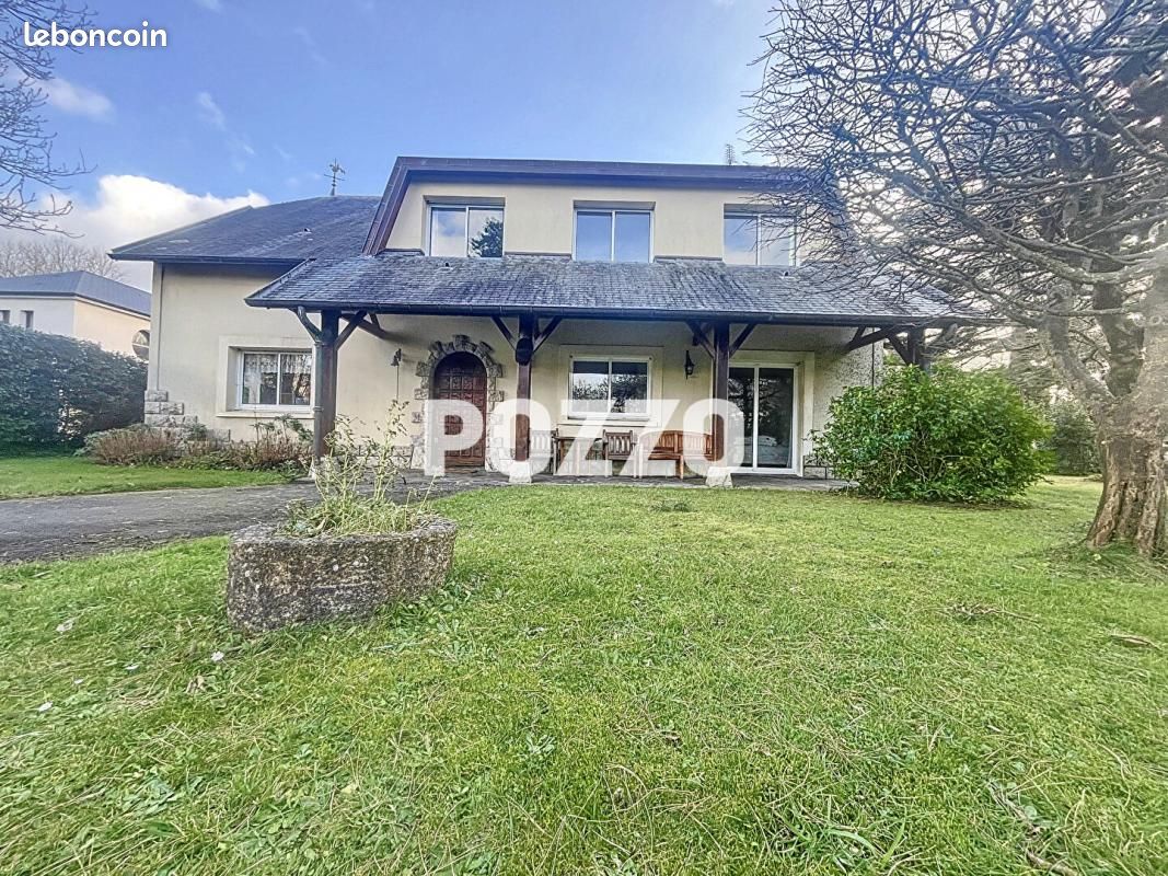 Maison 9 pièces 268 m² · à Jullouville · 268 m² · 995 000 €
