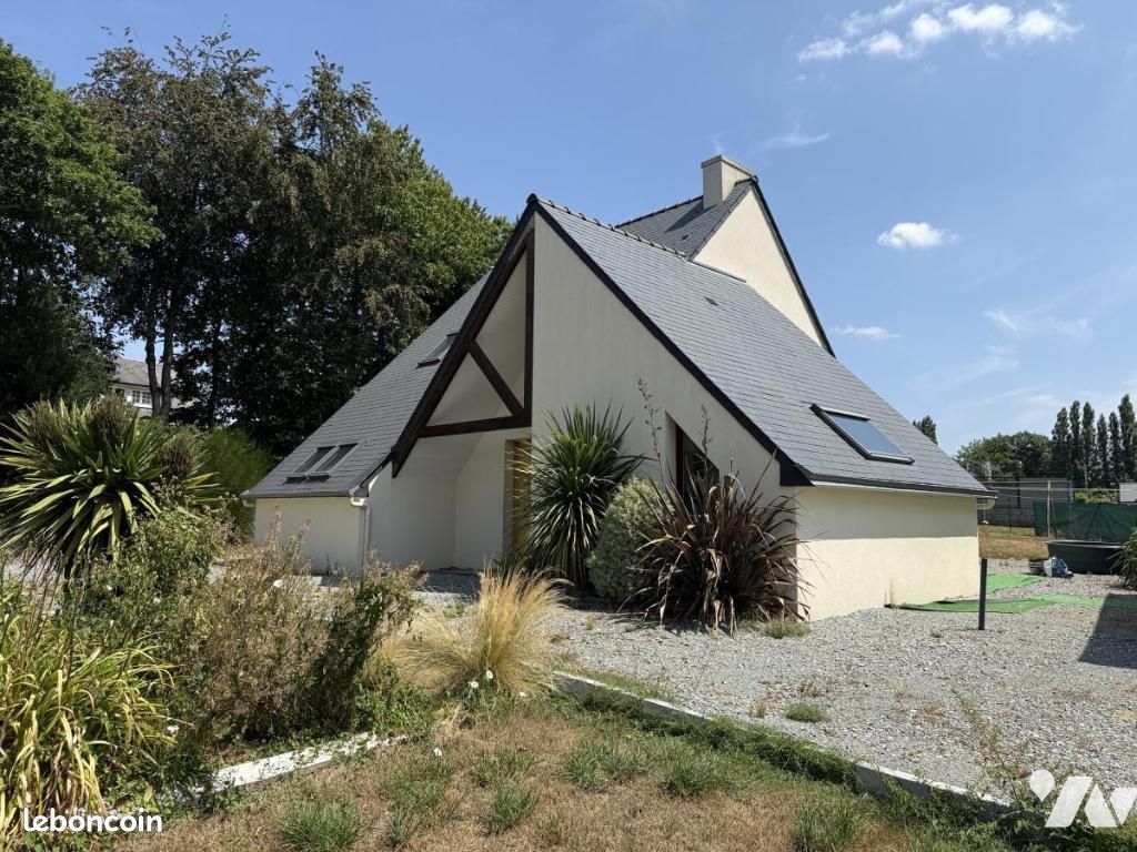 Maison 2 pièces 107 m² · à Grâce-Uzel · 107 m² · 166 960 €