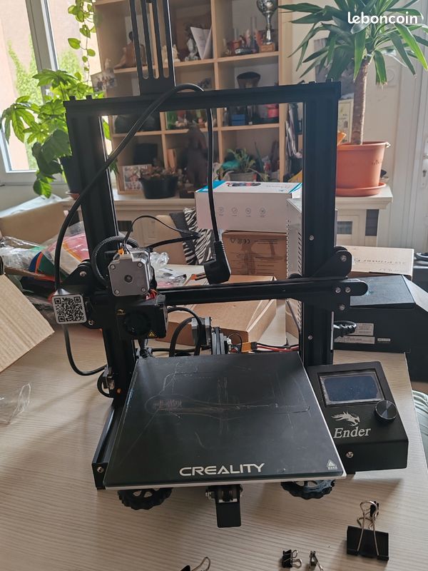 Imprimante 3d avec filament et accessoires (image 1)