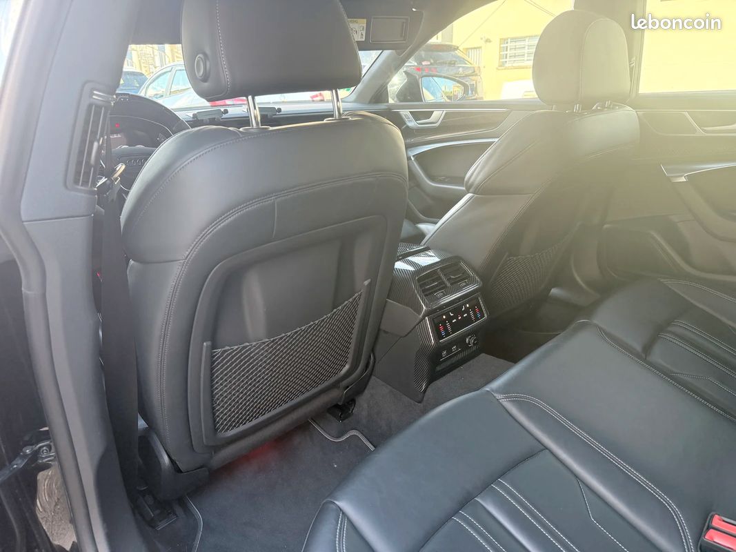 AUDI A7 Sportback 55 TFSIe 367ch Stronic BVA7 Quattro Competition / VOLANT CARBON LED & PACK CARBON / CIEL ETOILÉ (image 24)