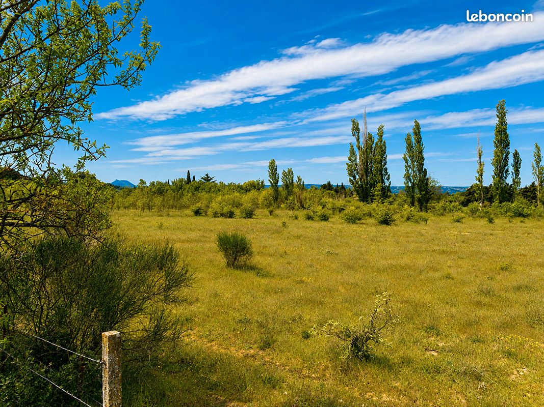 Terrain 16640 m² LAMANON · 55 000 €