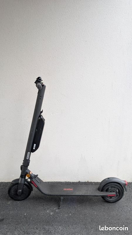 Trottinette électrique Ninebot E45E (image 1)