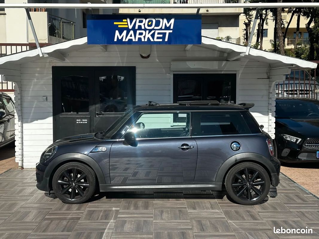 MINI Mini 2.0 D 143ch Pack Red Hot Chili - 2012 - 132 000 km - Toit Ouvrant - Harman Kardon - Sieges Chauffant (image 4)