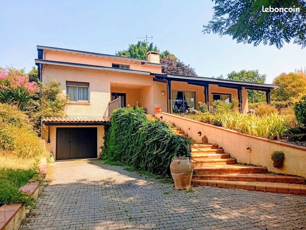 Maison 6 pièces 183 m² · à Auzeville-Tolosane · 183 m² · 590 000 €