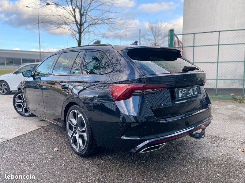 Skoda Octavia Combi 2.0 TDI 200ch RS DSG7. Toit Panoramique / Audio Surround Canton / Attelage / Pack RS (image 3)