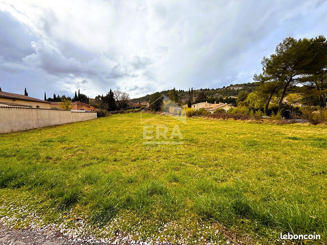 Terrain 3260 m² · à Mormoiron · 3 260 m² · 326 000 €