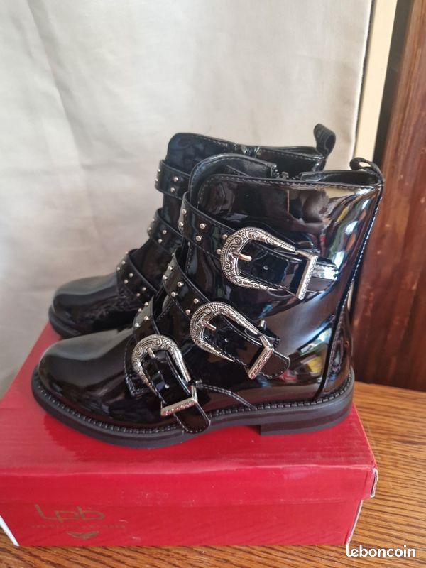 Bottines noires vernies tendance buckles neuves (image 5)