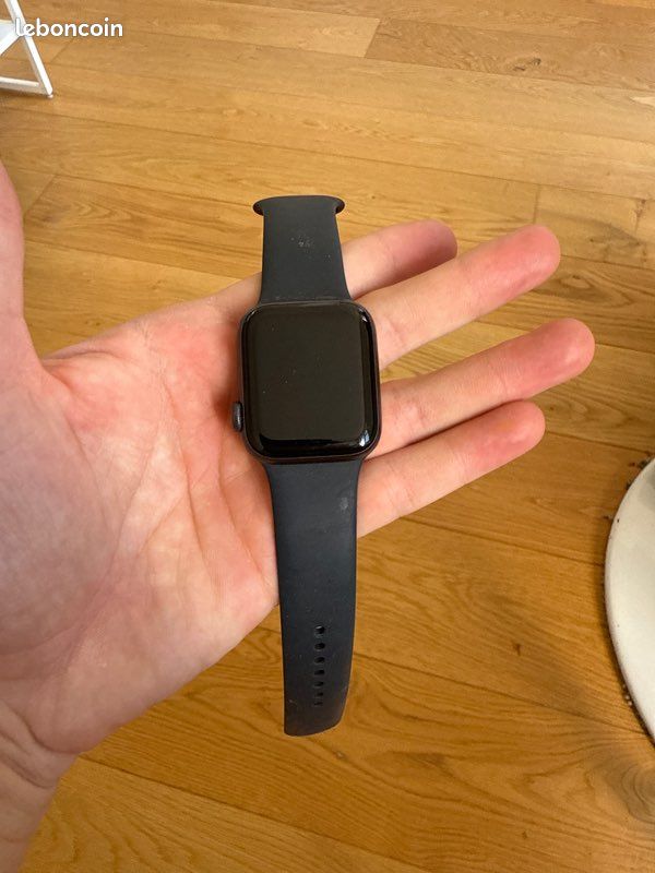 Montre Apple wacht 180 se (image 1)