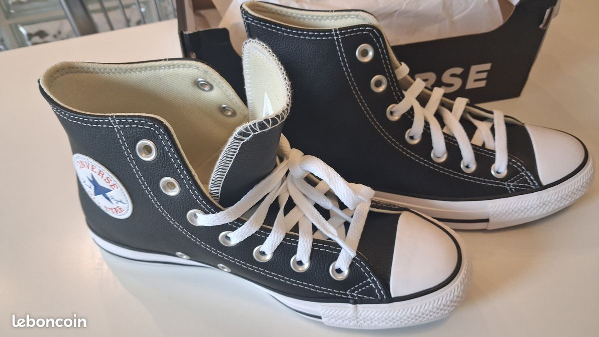 Converse All Star Chuck Taylor noires neuves (image 2)