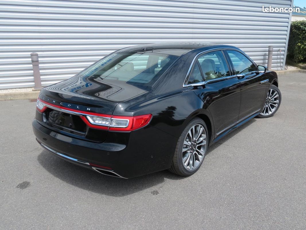 Lincoln Continental Reserve 2017 (image 2)