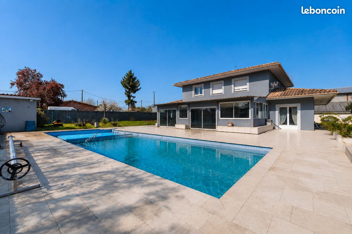 Maison 6 pièces 320 m² · à Podensac · 320 m² · 525 500 €