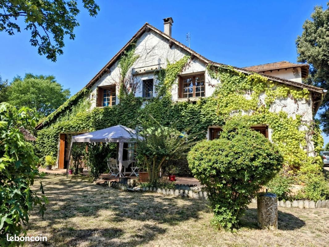 Maison 8 pièces 300 m² · à Saint-Rémy · 300 m² · 398 500 €
