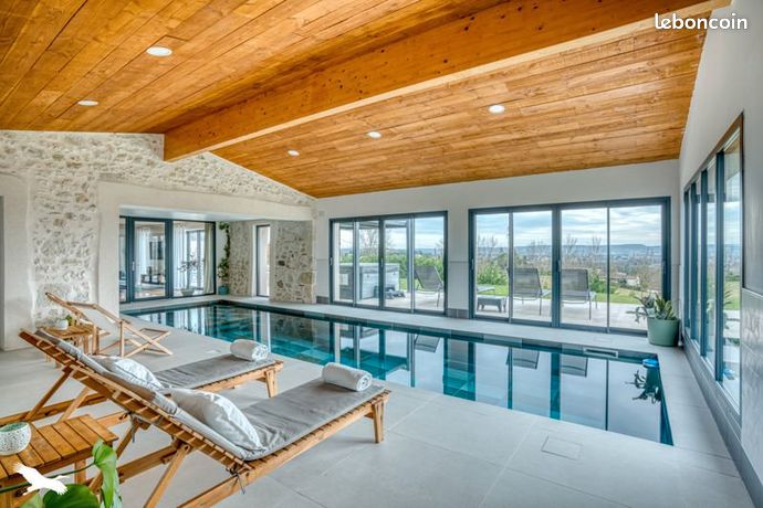 Maison 8 pièces 258 m²